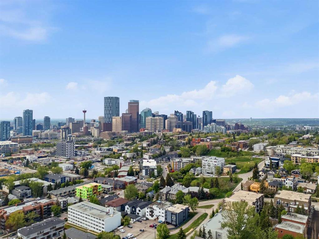 Third View of 305, 532 5 Avenue NE, Renfrew, Calgary, Alberta, T2E 0L2