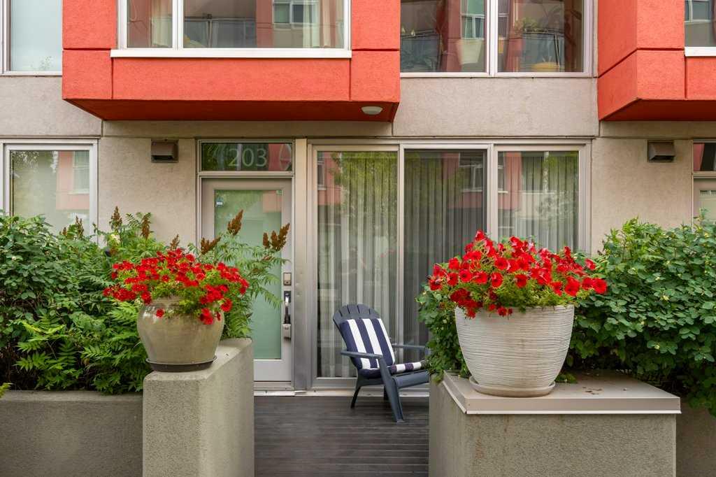 Fourth View of 203, 2717 17 Street SW, South Calgary, Calgary, Alberta, T2T 4N4