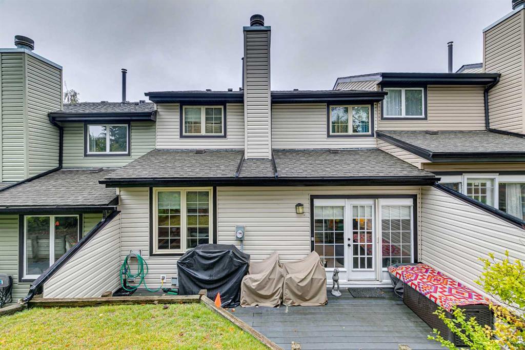 Main View of 22, 448 Strathcona Drive SW, Strathcona Park, Calgary, Alberta, T3H 1M3