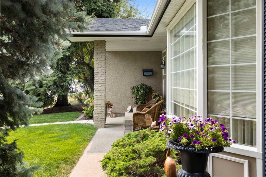 Third View of 11219 Wilson Road SE, Willow Park, Calgary, Alberta, T2J 2E3