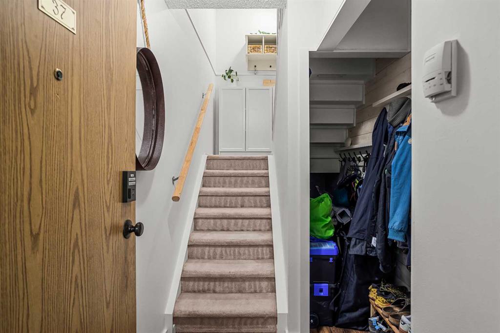 Third View of 37, 1119 Railway Avenue , Town Centre_Canmore, Canmore, Alberta, T1W 1R4