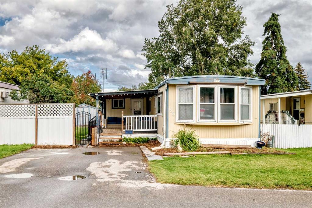 Second View of 125, 6724 17 Avenue SE, Red Carpet, Calgary, Alberta, T2A 0W5
