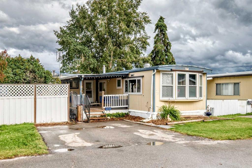 Third View of 125, 6724 17 Avenue SE, Red Carpet, Calgary, Alberta, T2A 0W5