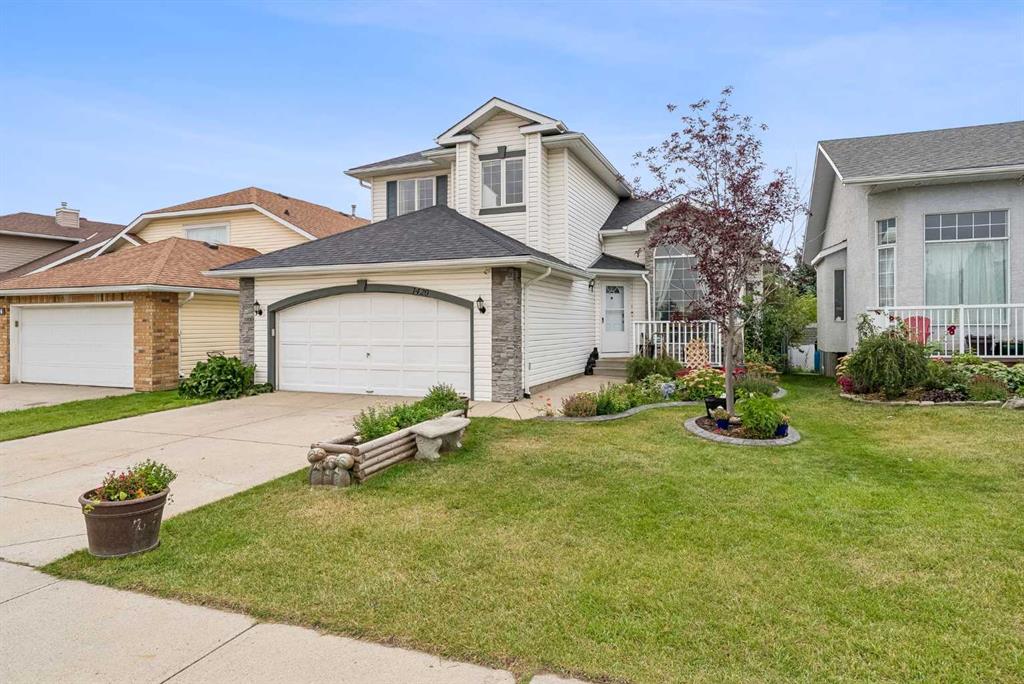 Main View of 1420 Meadowbrook Drive SE, Meadowbrook, Airdrie, Alberta, T4A 2B4