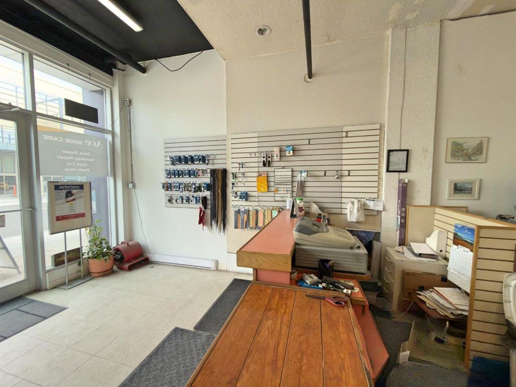Fifth View of 325B 17 Avenue SW, Mission, Calgary, Alberta, T2S 0A5