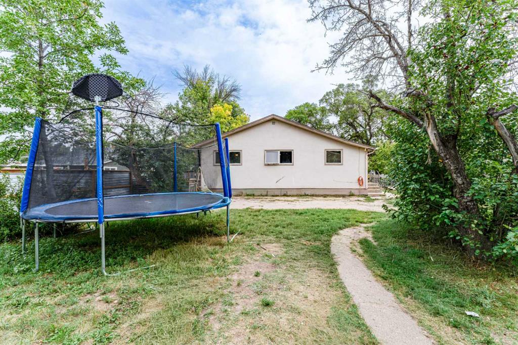 Fifth View of 5220 53 Street , NONE, Taber, Alberta, T1G 1M4