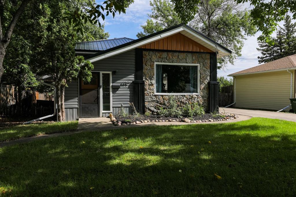 Third View of 145 S 1 Street W, NONE, Magrath, Alberta, T0K 1J0
