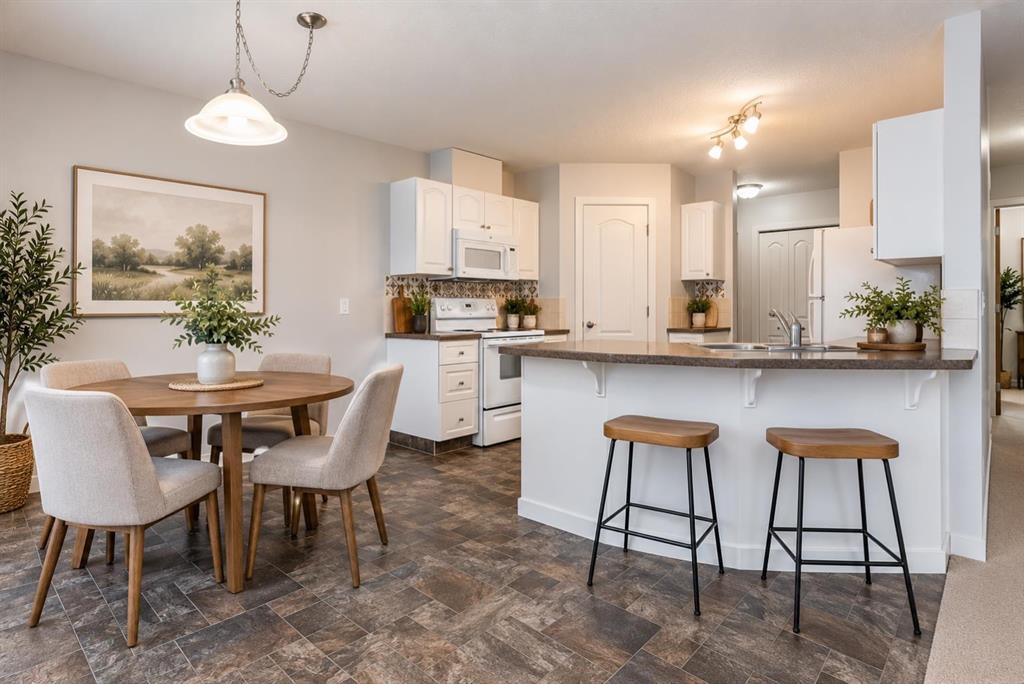 Fifth View of 304, 3730 50 Avenue , South Hill, Red Deer, Alberta, T4N3Y8