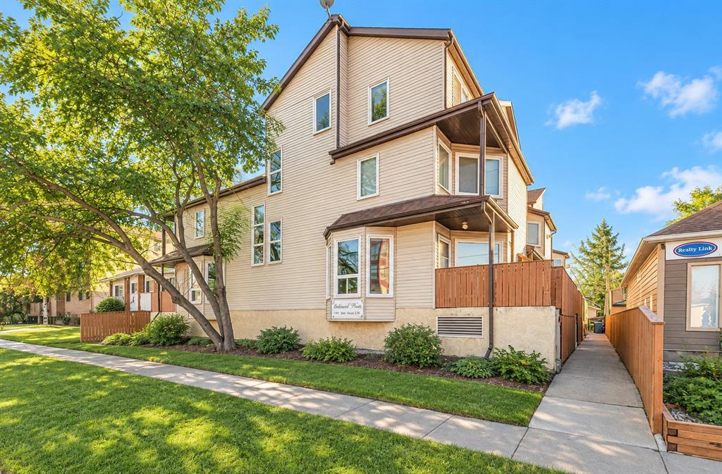 Second View of 11, 113 22 Avenue NE, Tuxedo Park, Calgary, Alberta, T2E 1T4