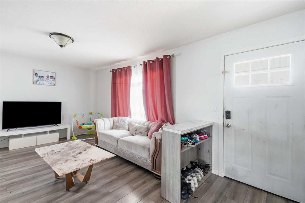 Fifth View of 40 Penworth Place SE, Penbrooke Meadows, Calgary, Alberta, T2A 4G4