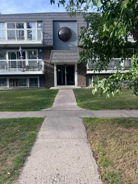 304, 4814 46 Street , A2343951, Alberta,