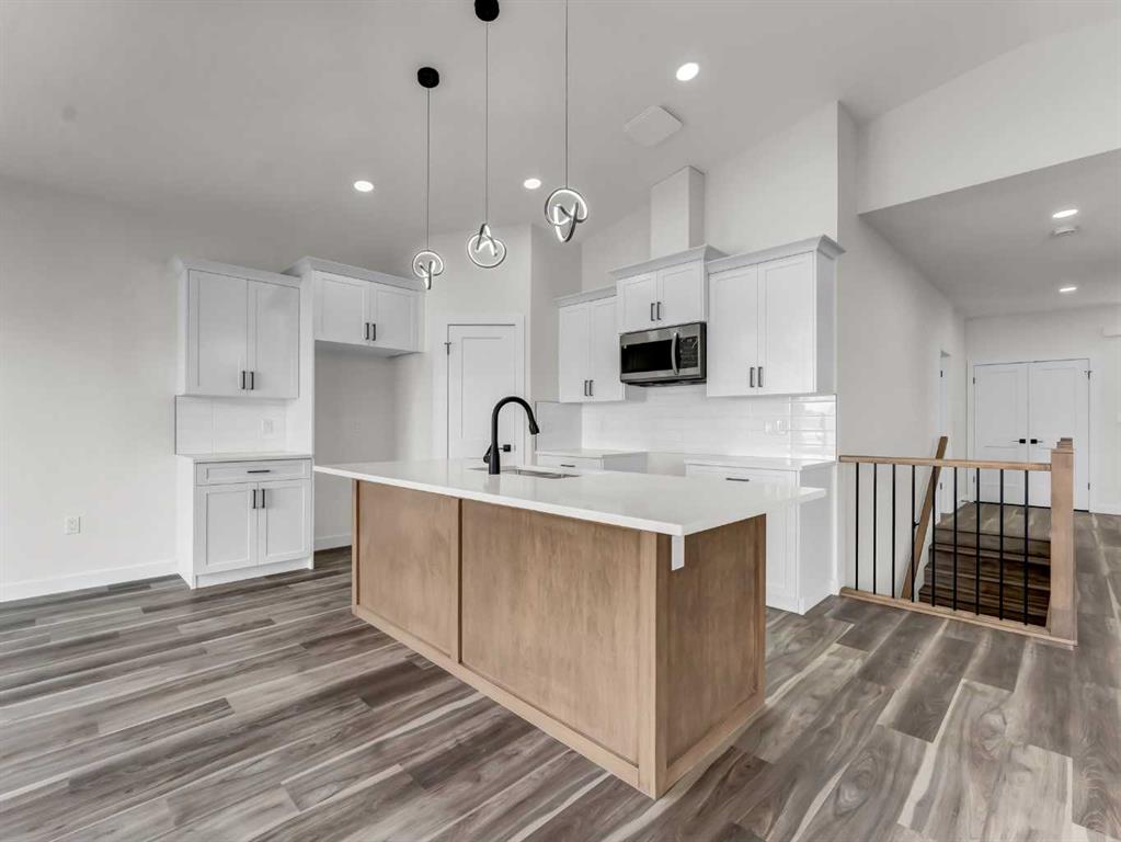 Fifth View of 107 Sierra Road SW, SW Southridge, Medicine Hat, Alberta, T1B 4Y6