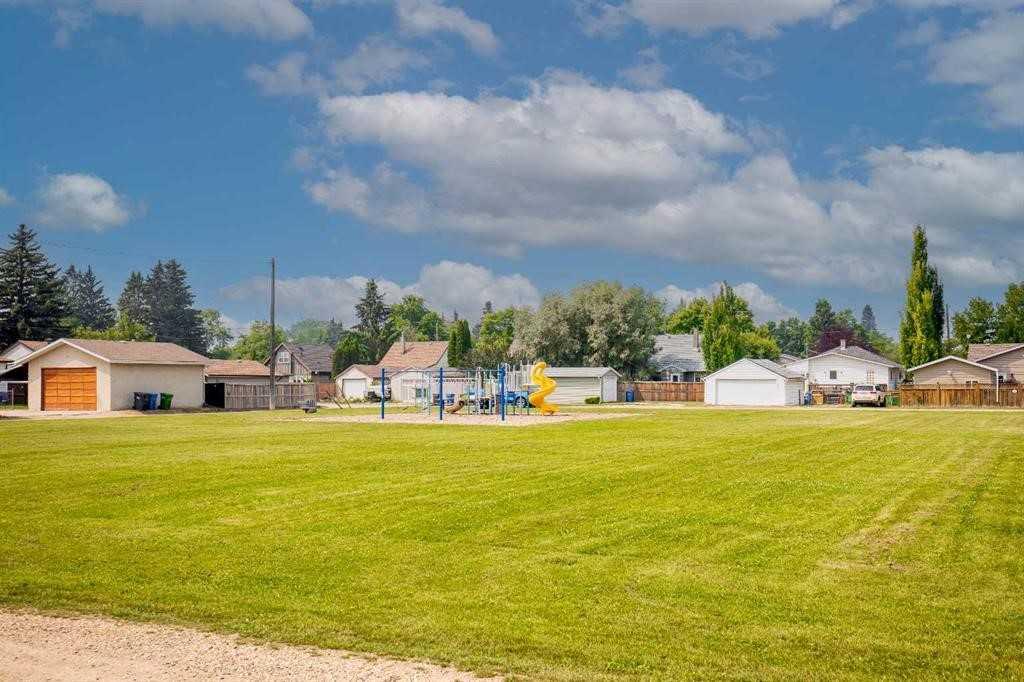 Fourth View of 3622 41 Avenue , Mountview, Red Deer, Alberta, T4N 2X8