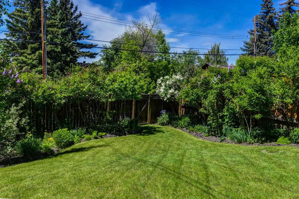 Fourth View of 47 Cambridge Road NW, Cambrian Heights, Calgary, Alberta, T2K 1R1