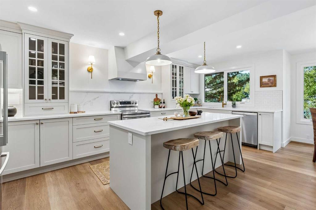 82 Point Drive NW, A2344093, Alberta,