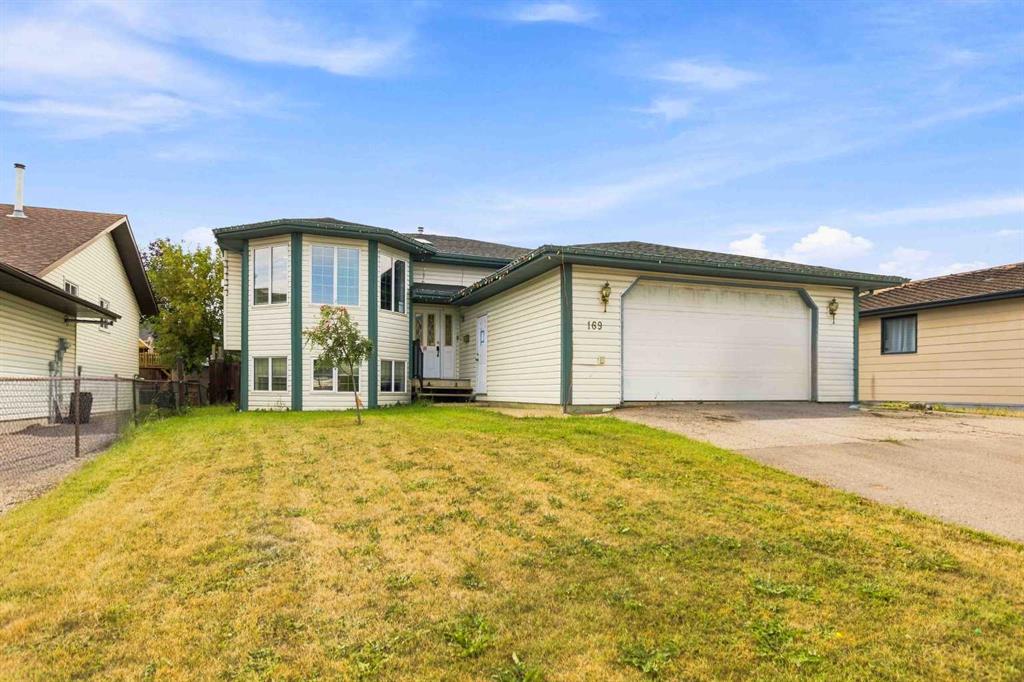 Second View of 169 MCCONACHIE Crescent , Dickinsfield, Fort McMurray, Alberta, T9K1K8