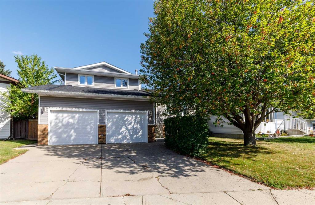 Second View of 49 Rutledge Crescent E, Rosedale Estates, Red Deer, Alberta, T4P 3K2