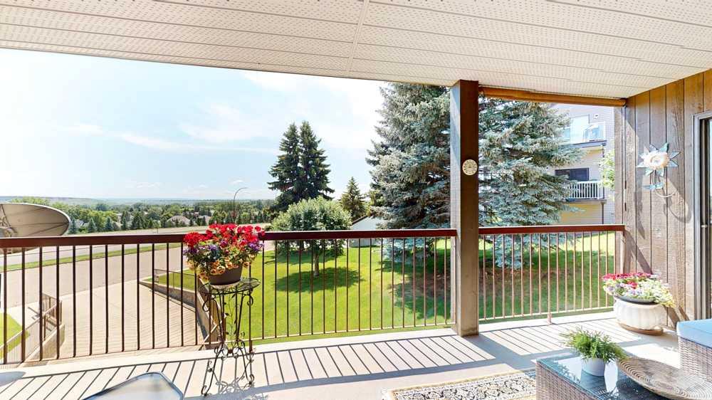 Third View of 6, 1165 16 Street NE, Northeast Crescent Heights, Medicine Hat, Alberta, T1C1P7
