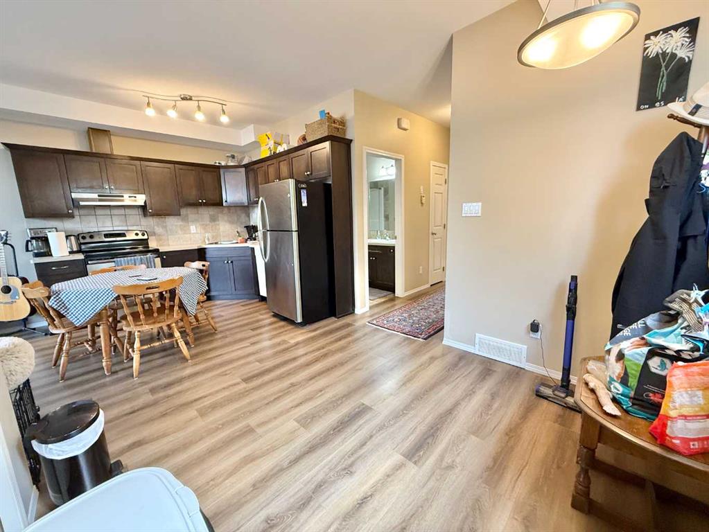 Third View of 301, 2114 18 Avenue , NONE, Coaldale, Alberta, T1M 0C4