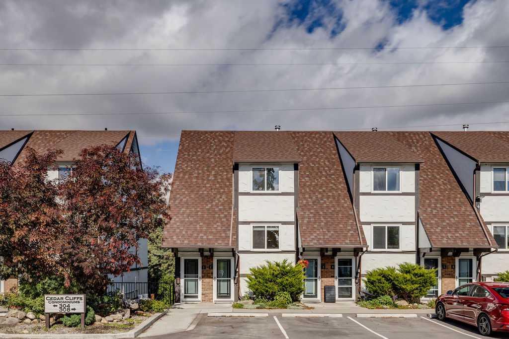 2, 308 Cedar Crescent SW, A2344266, Alberta,