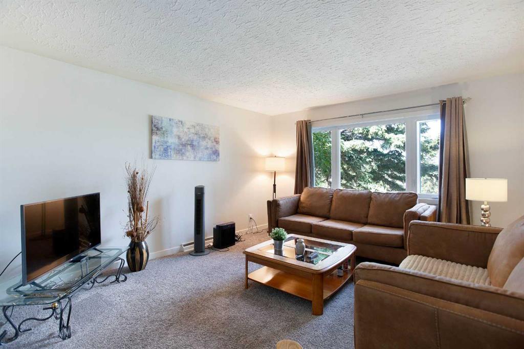 Fourth View of 3222/3224 14 Street NW, Rosemont, Calgary, Alberta, T2K1H8