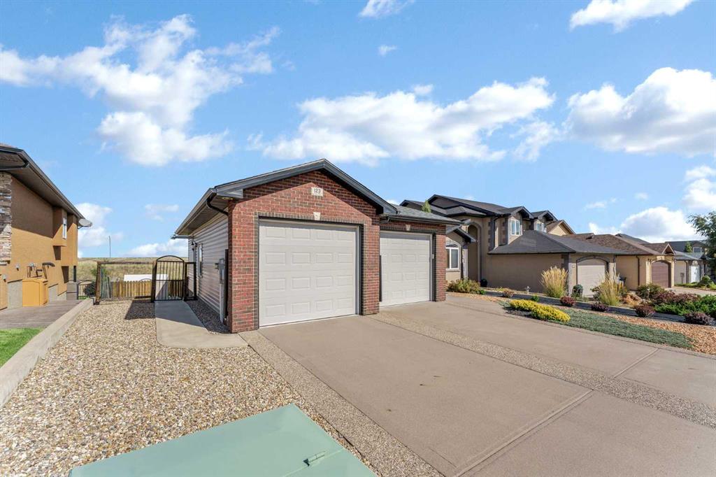 Fourth View of 123 Terrace View NE, Terrace, Medicine Hat, Alberta, T1C2B2