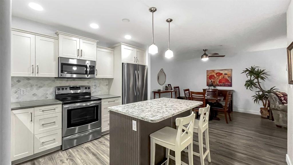 Fifth View of 319, 1535 Southview Drive SE, Southview-Park Meadows, Medicine Hat, Alberta, T1B 4H8