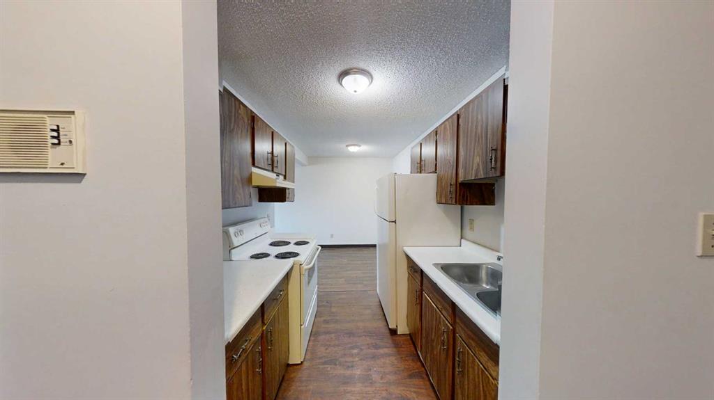 Fifth View of 308, 5117 44 Street , NONE, High Prairie, Alberta, T0G1E0