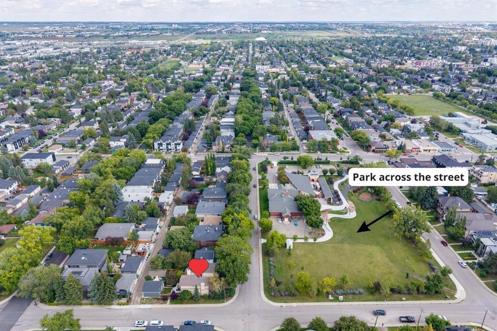 Third View of 542 27 Avenue NW, Mount Pleasant, Calgary, Alberta, T2M 2H8