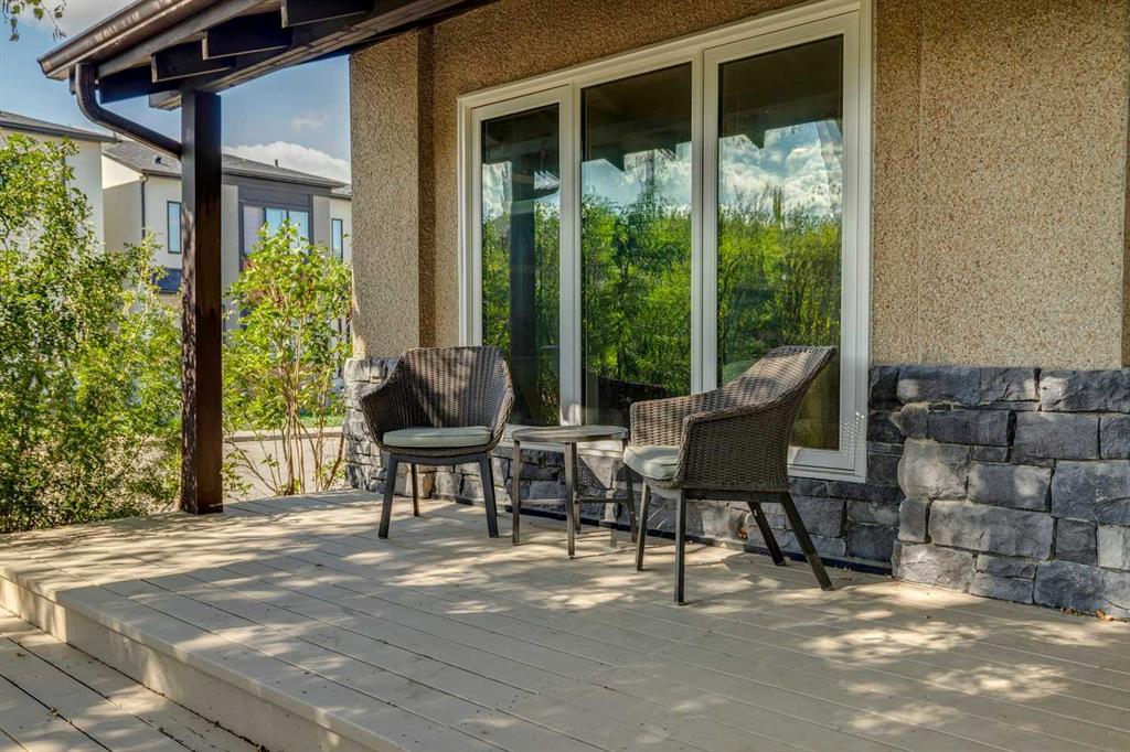 Fourth View of 542 27 Avenue NW, Mount Pleasant, Calgary, Alberta, T2M 2H8