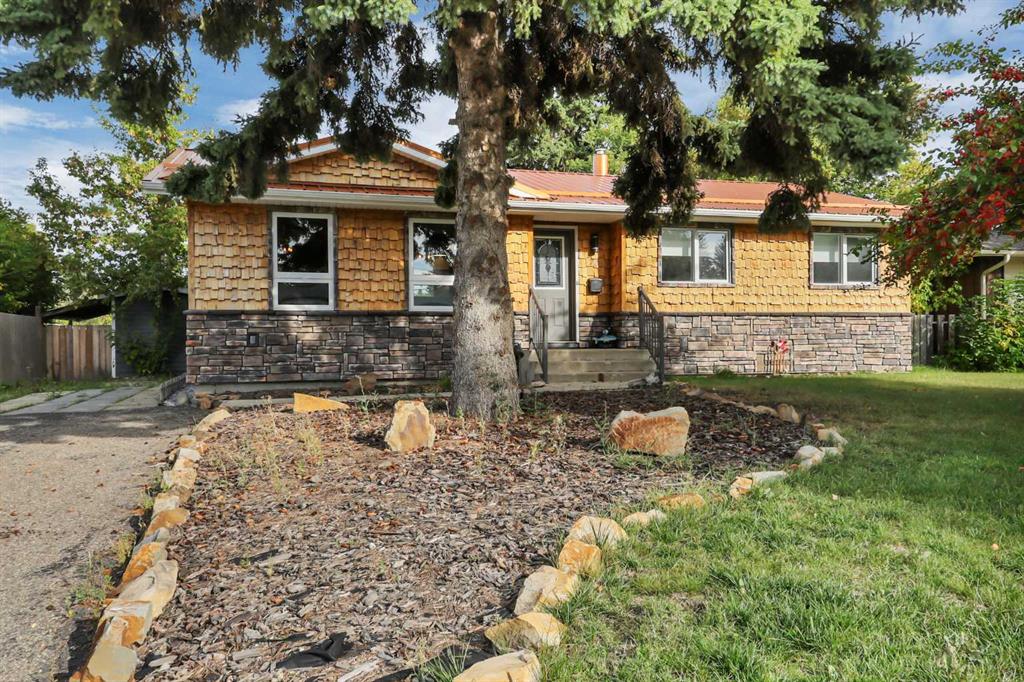 Second View of 70 Sherwood Crescent , Sunnybrook, Red Deer, Alberta, T4N 0A6