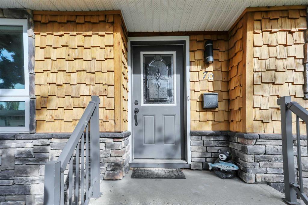 Fifth View of 70 Sherwood Crescent , Sunnybrook, Red Deer, Alberta, T4N 0A6