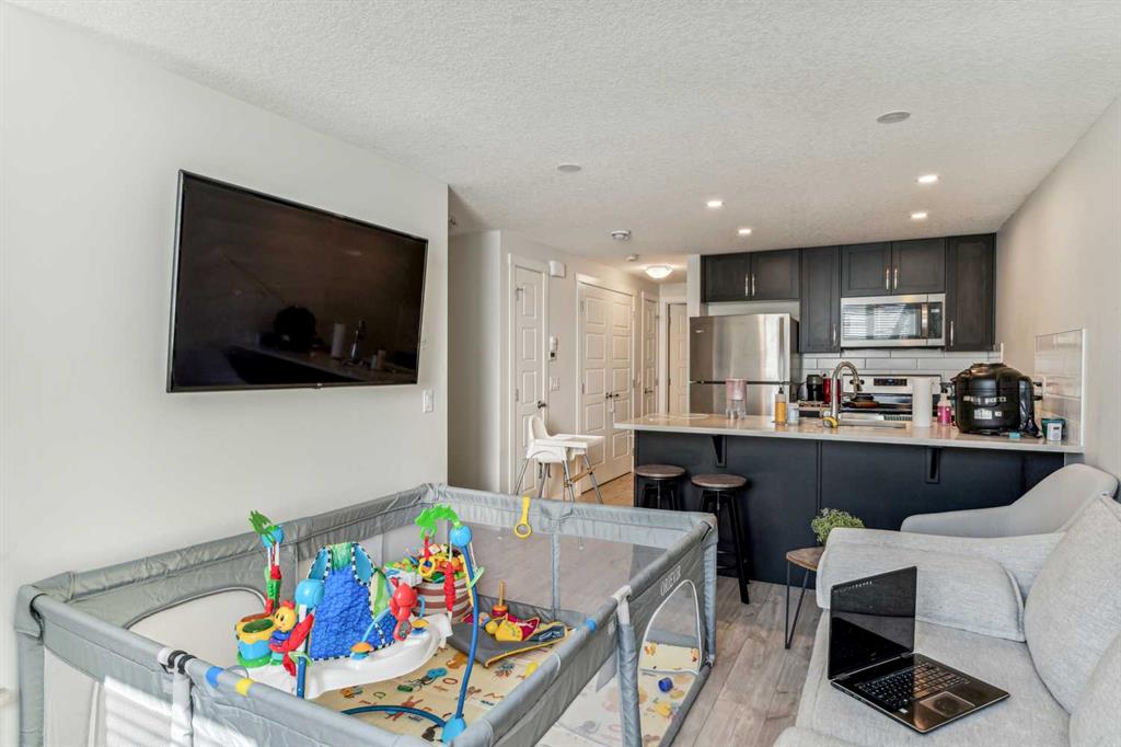 Fifth View of 312, 260 Rowley Way NW, Haskayne, Calgary, Alberta, T3L 0H5