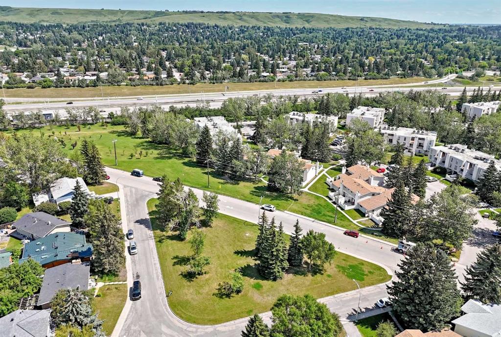 Fourth View of 4215 Villa Crescent NW, Varsity, Calgary, Alberta, T2L 2K2