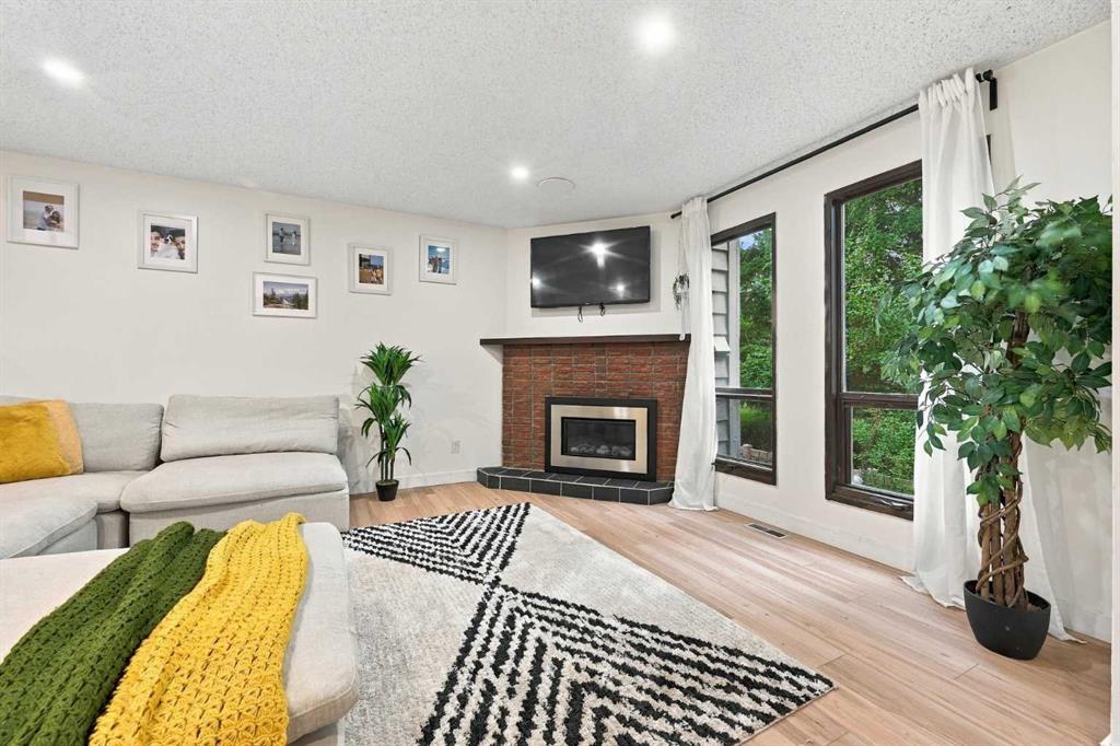 Fifth View of 52 Canterbury Gardens SW, Canyon Meadows, Calgary, Alberta, T2W 2S9