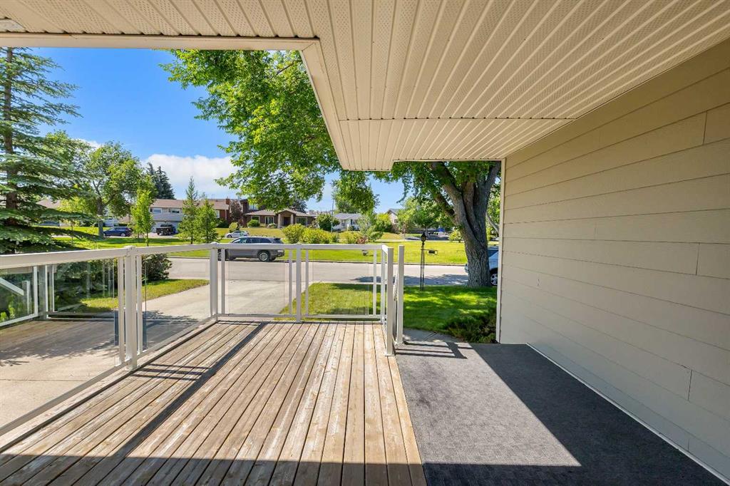 Fourth View of 3324 Morley Crescent NW, Charleswood, Calgary, Alberta, T2M 4K9