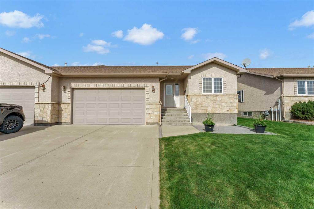 10 Sandstone Place SE, A2344638, Alberta,