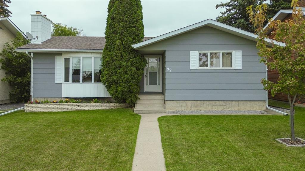 39 Opal Avenue , A2344643, Alberta,