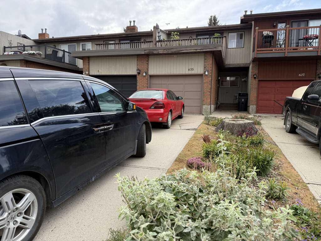 635 Prairie Meadows Close W, A2344673, Alberta,