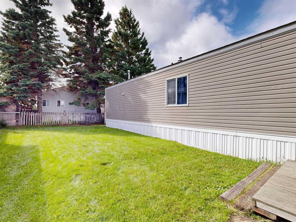 Fourth View of 88 Hillpark Trailer Court  , NONE, Whitecourt, Alberta, T7S 1J5