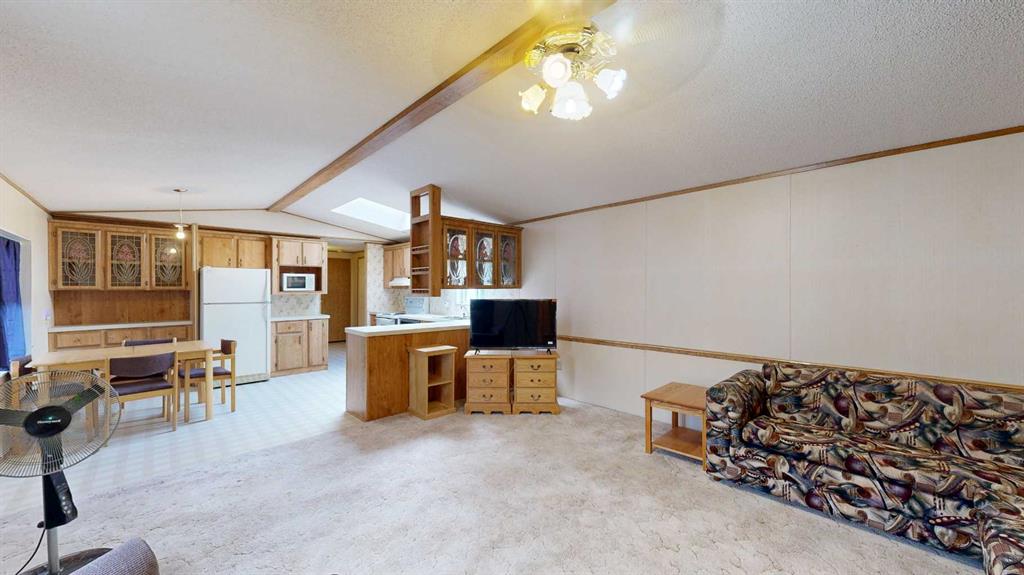 Fifth View of 88 Hillpark Trailer Court  , NONE, Whitecourt, Alberta, T7S 1J5