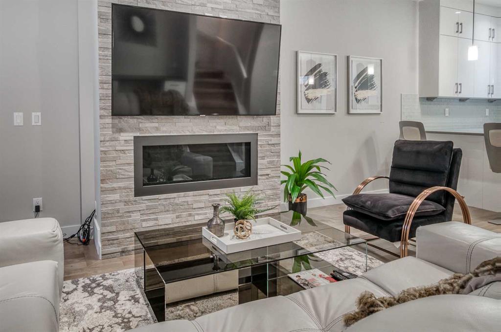 Fifth View of 3, 2428 30 Street SW, Killarney/Glengarry, Calgary, Alberta, T3E 2M1
