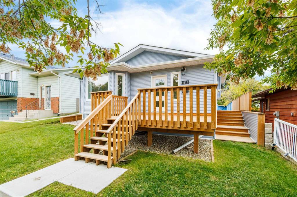 Fourth View of 1312 48 Avenue NW, North Haven, Calgary, Alberta, T2K 5Y3