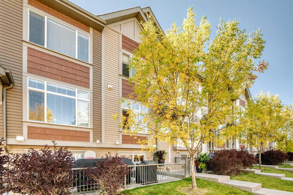 Fourth View of 638 Copperpond Boulevard SE, Copperfield, Calgary, Alberta, T2Z 5B9