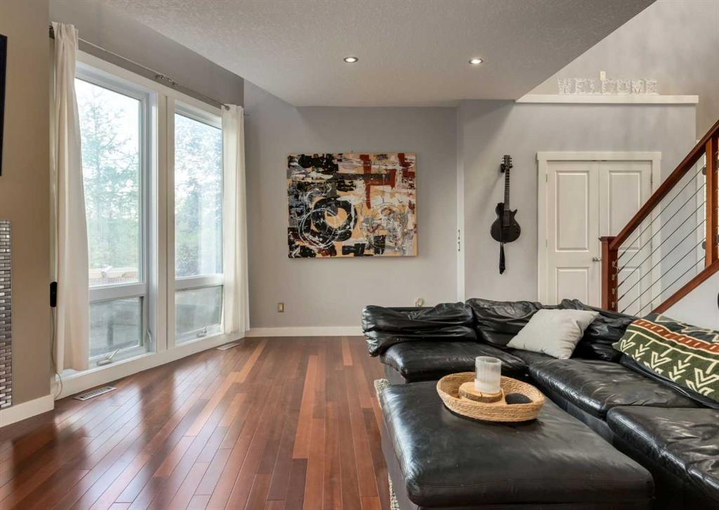 Fifth View of 237 Luxstone Green SW, Luxstone, Airdrie, Alberta, T4B 3B5