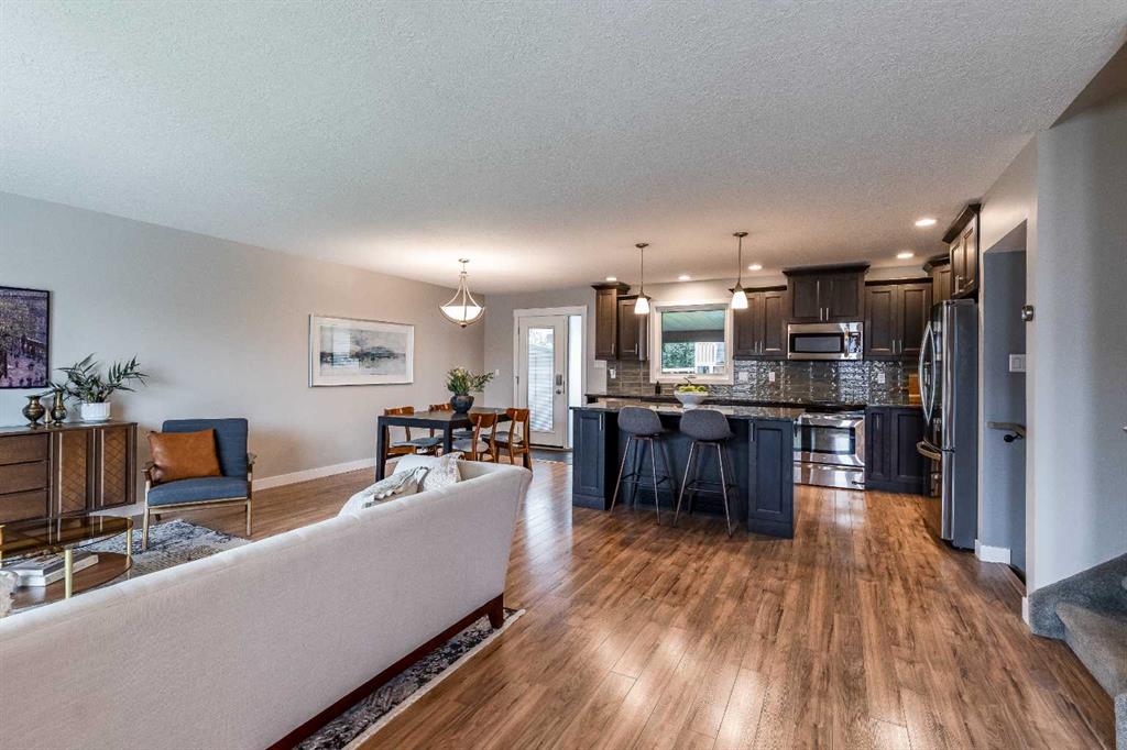 Fourth View of 339 19 Street NE, Northeast Crescent Heights, Medicine Hat, Alberta, T1B 1B2