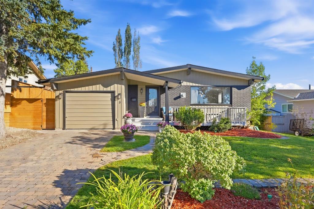5 Lake Huron Bay SE, A2345048, Alberta,