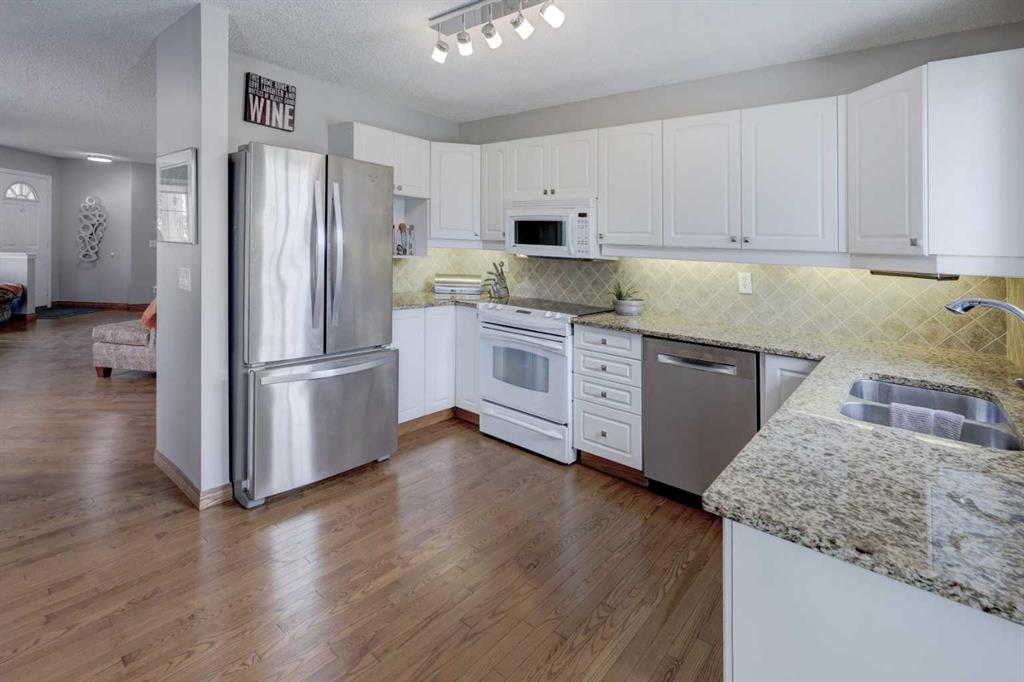 Fourth View of 9 Harvest Grove Green NE, Harvest Hills, Calgary, Alberta, T3K 4W5