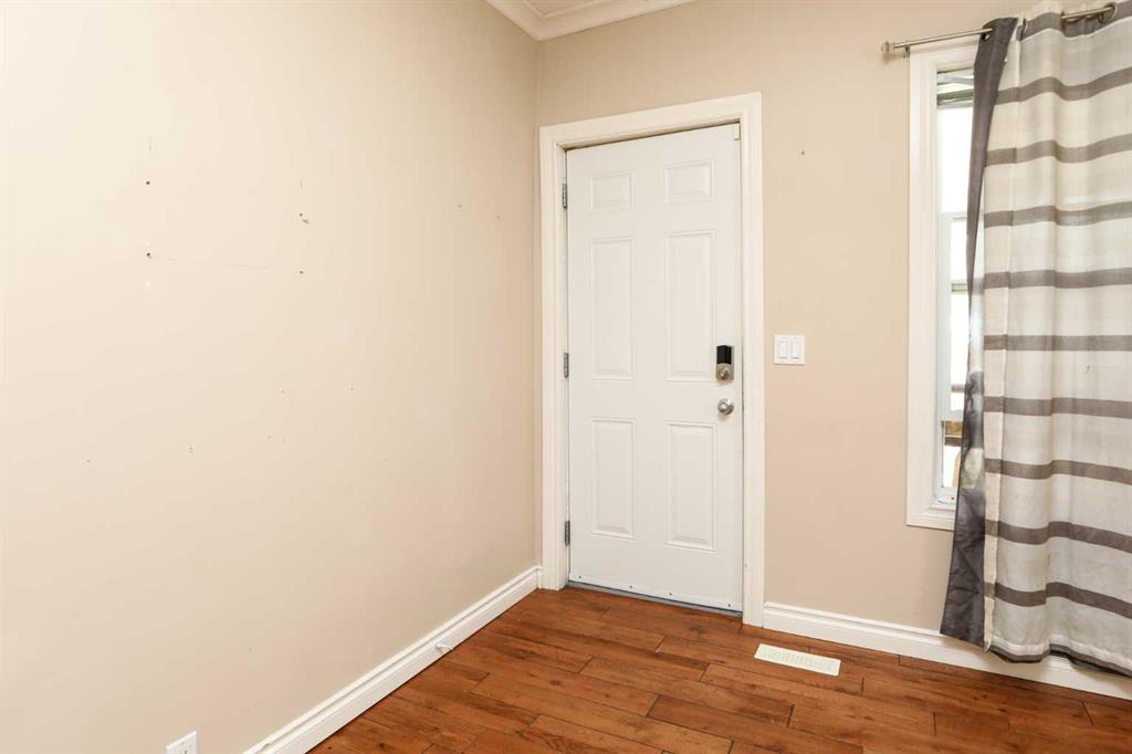 Fourth View of 540 12 Street S, London Road, Lethbridge, Alberta, T1J 2R7