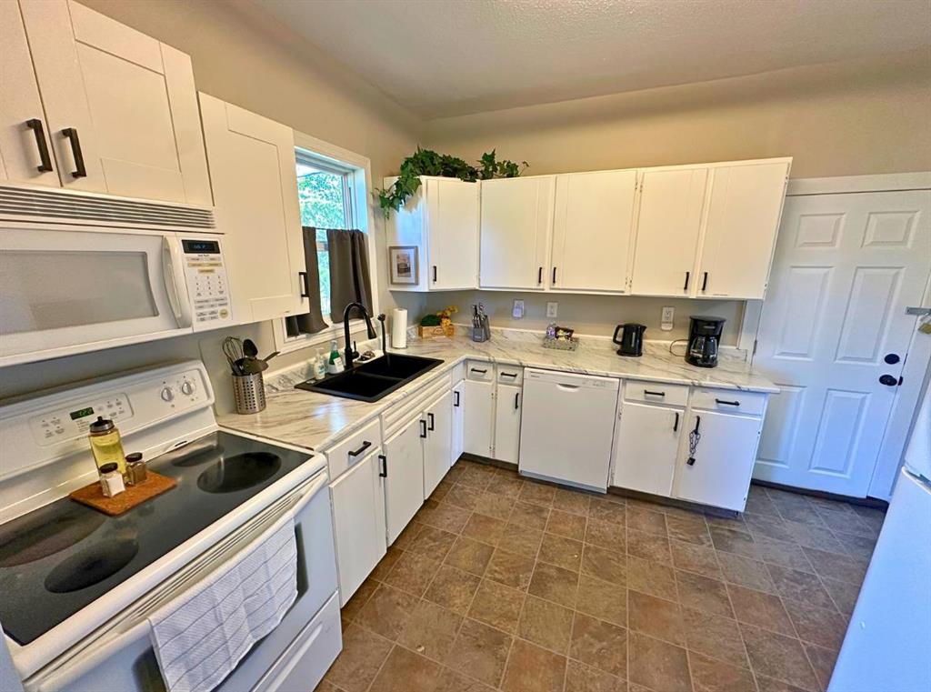 Third View of 5548 44 Avenue , Anders Park, Red Deer, Alberta, T4N 3J3